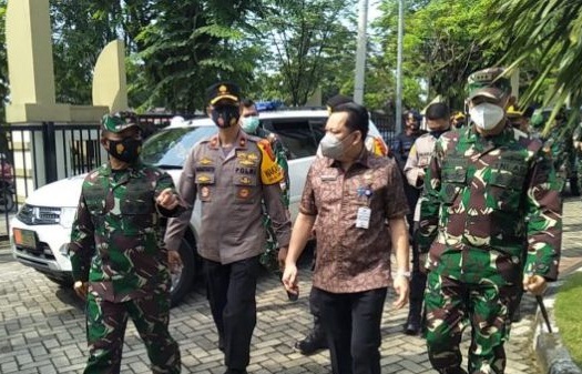 Pangdam Dan Wakapolda Tinjau Lokasi Karantina WNI Dan WNA di Sunggal dan Selayang