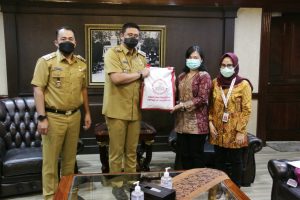 Pemko Medan Terima Bantuan 1000 Paket Sembako Dari Sekneg RI