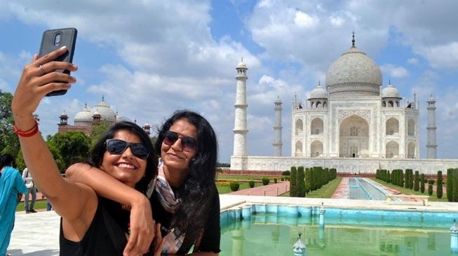 Lockdown di India Dicabut, Taj Mahal Kembali untuk Turis