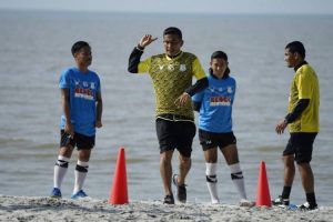 Latihan di Pantai, Pelatih PSMS Berharap Ketahanan Fisik Pemainnya Meningkat