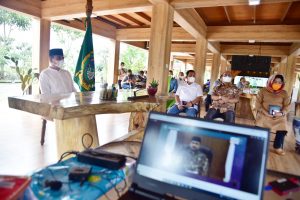 Melalui Vidcon , Gubsu Ikuti Doa Bersama Yang Dipimpin Presiden