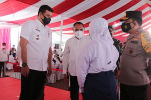 Bobby Apresiasi Vaksinasi Massal Bagi Pelajar di SMP N 11 Medan