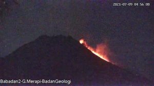 Meletus, Gunung Merapi Luncurkan Awan Panas Guguran Hingga 1,1 km