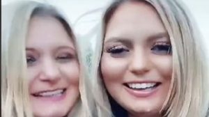 Mirip Kakak Adik, Ternyata Perempuan Ini Ibu dan Anak