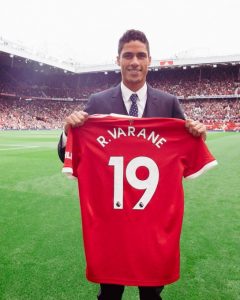 Gabung ke Manchester United, Raphael Varane Kenakan Nomor Punggung 19