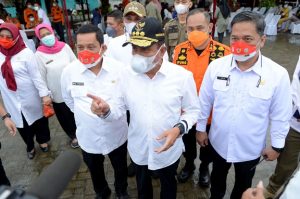 Tinjau Vaksinasi Massal di Medan Johor, Gubsu : Harus Dipercepat Karena Ini Zona Merah