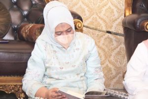 Nawal Lubis Hadiri Takziah dan Khataman Alquran Alm Selvi Yusrach Lubis