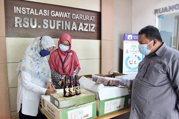 Beri Dukungan Pada Nakes, DD Waspada Kirim Suplemen ke RS Sufina Aziz