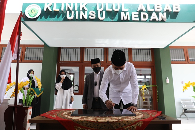 Resmikan Klinik Ulul Albab UINSU, Wagubsu : Semoa Bisa Bermanfaat