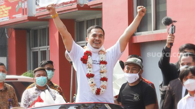 Bebas Dari Penjara, Saipul Jamil Tinggalkan Lapas Cipinang Sambil Nyanyi
