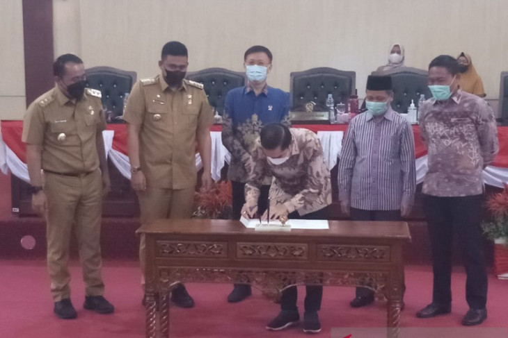 DPRD dan Pemko Medan Sahkan P-APBD Medan 2021 Sebesar Rp5,2 triliun