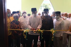 Dengan Penuh Haru, Musa Rajekhah Resmikan Masjid Raya Al Musannif di Madina