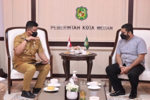 Yayasan Sultan Ma’moen Al Rasyid Dukung Penuh Kebijakan Bobby Terkait Pakaian Dinas Khas Daerah