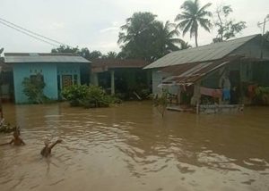 Tanggul Jebol Karena Hujan Deras, Ribuan Rumah di Sergai Terendam Banjir