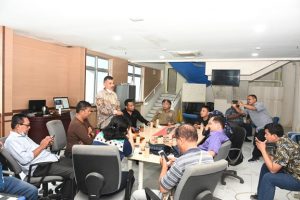 Plt Kadis Kominfo Sumut Aziz Batubara Silaturahmi Dengan Wartawan Unit Pemprov