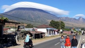 Cuaca Ekstrem, Jalur Pendakian Gunung Rinjani Ditutup Sementara