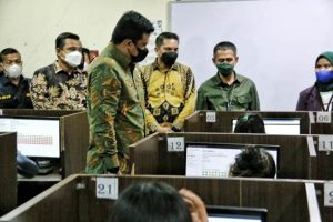 Tinjau Pelaksanaan Ujian Beasiswa di UNPRI, Bobby : Untuk Tingkatkan Pendidikan di Medan