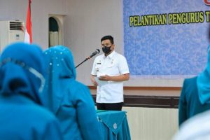 Lantik Pengurus TP PKK Kota Medan, Bobby Nasution : Jalankan Program Pokok PKK