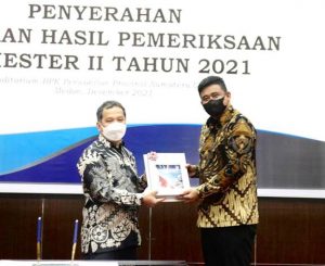 Bobby Nasution Terima Laporan Hasil Pemeriksaan Semester II Tahun 2021 BPK Sumut