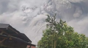 Meski Gunung Semeru Erupsi, Kemenhub Pastikan Penerbangan Jawa Bali Berjalan Normal