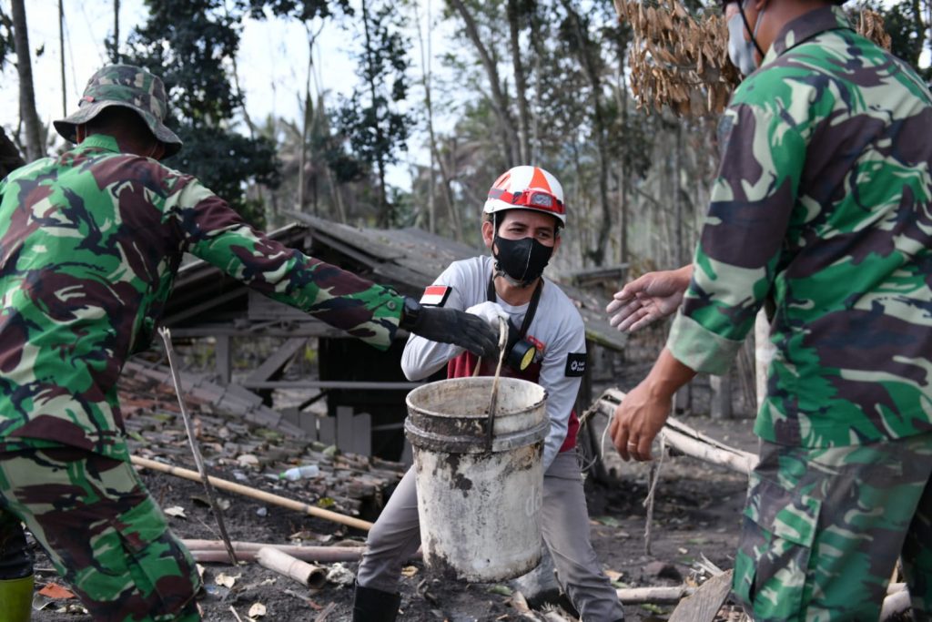 Update Hari Kelima Erupsi Semeru : Korban Meninggal 43 Orang