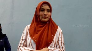 Kembali Terpapar Covid-19, Elma Theana Alami Batuk dan Sakit Tenggorokan