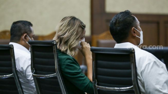 Terlibat Kasus Narkoba, Nia Ramadhani Dan Ardi Bakris Divonis 1 Tahun Penjara