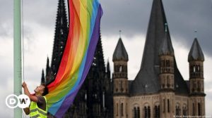 Mengaku LGBT, Ratusan Pengurus Gereja Katolik Jerman Tuntut Pengakuan Hak