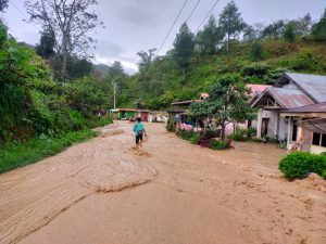 Banjir Landa Solok, Tiga Rumah Rusak