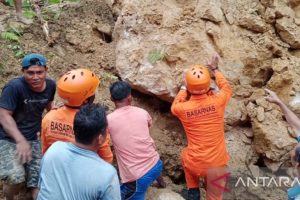 Tertimpa Longsor, Seorang Warga Nias Dievakuasi Basarnas