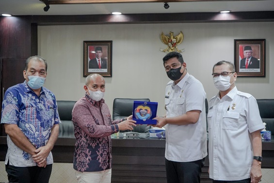 Berkunjung Ke Medan, Wali Kota Pangkal Pinang Minta Masukan Soal Penerapan E-Parking dan E-Katalog