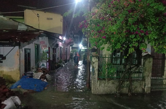 Sungai Meluap, 89 Rumah Warga di Medan Maimun Terendam Banjir