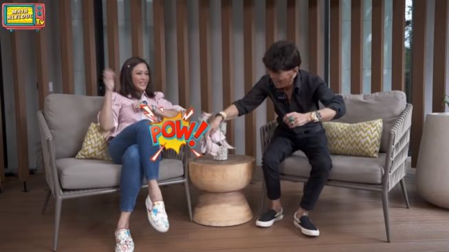 Aibnya Dibongkar, Tessy Pukul Maia Estianty Pakai Serbet