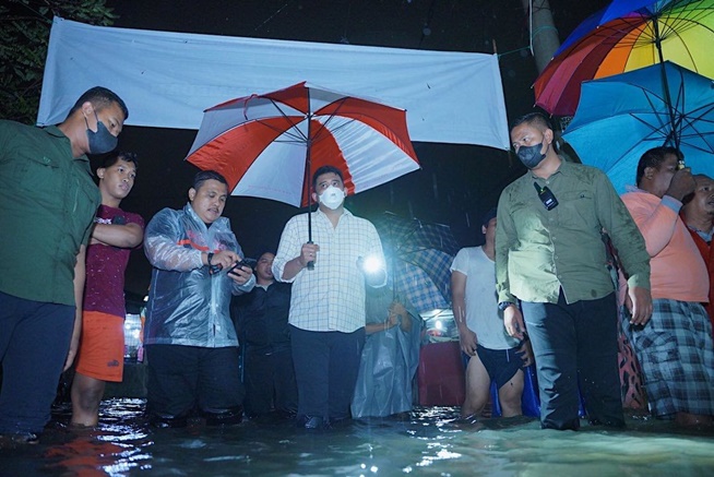 Terobos Banjir Menteng, Bobby Pastikan Warga Aman Dan Terlayani