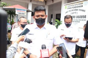 Akademisi Apresiasi Gaya Khas Bobby Saat Sidak Ke Lapangan