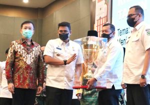 Musrenbang RKPD 2023, Bobby Beri Penghargaan ke 9 OPD Terbaik