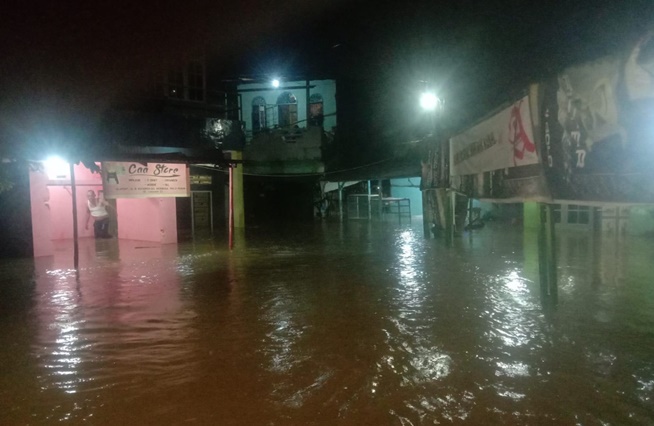 Dilanda Banjir, 394 Warga di Kelurahan Aur dan Sei Mati Terendam Air