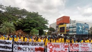 Terkait Demo Besar-Besaran Mahasiswa, Saling Sindir dan Perang Tagar Muncul di Media Sosial