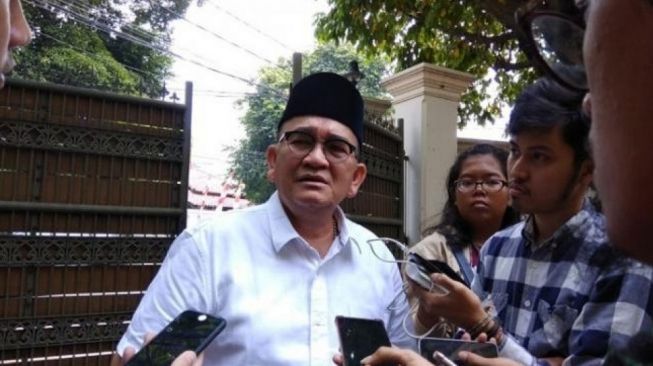 Dipolisikan Terkait Kasus Rasisme usai Unggah Meme Anies, Ruhut : Pendukung Pak Jokowi Tak Cengeng!