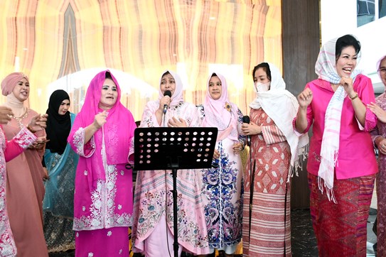 Nawal Lubis Tepung Tawari Ketua Bhayangkari Sumut