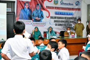 Nawal Lubis Tekankan Pentingnya Makan Ikan Bagi Pertumbuhan Anak