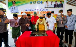 Resmikan Aula Serbaguna H Anif STIT Batubara Musa Rajekshah: Pendidikan dan Ekonomi Harus Maju