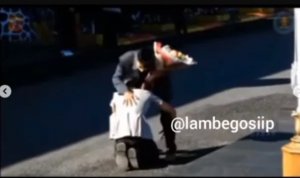 Mengharukan, Anak Sopir Angkot Sujud di Kaki Ayah Usai Dilantik Jadi Polisi