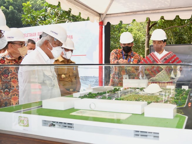 Revitalisasi Lapangan Merdeka, Presiden Jokowi Letakkan Batu Pertama