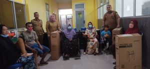 Dinsos Medan Berikan Bantuan Sejumlah Alat Bantu untuk Penyandang Disabilitas di Belawan