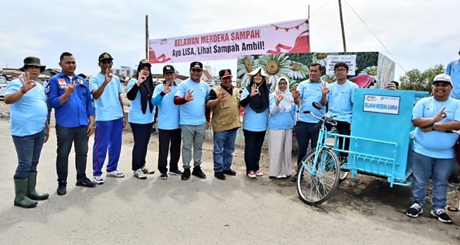 Sumbang Halte dan Gerobak Sampah KSI dan Pelindo Regional 1 Gelar Program ‘Belawan Merdeka Sampah’