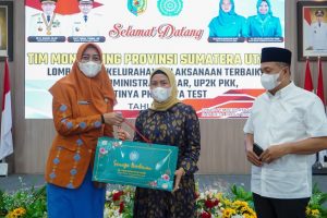 Monitoring HKG PKK, Sri Ayu Mihari Apresiasi Perkembangan Produk UMKM di Batubara