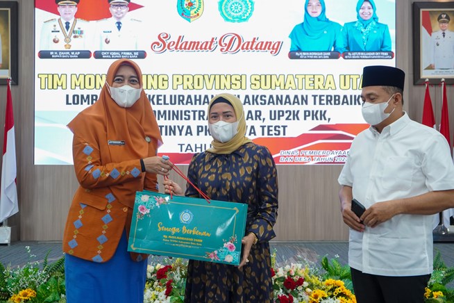 Monitoring HKG PKK, Sri Ayu Mihari Apresiasi Perkembangan Produk UMKM di Batubara