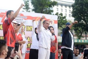 Semarakkan HUT RI, Edy Rahmayadi dan Nawal Lubis Senam Pagi Bersama Ribuan Warga