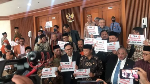 Tak Setuju Harga BBM Naik, Fraksi PKS Walkout Dari Rapat Paripurna 